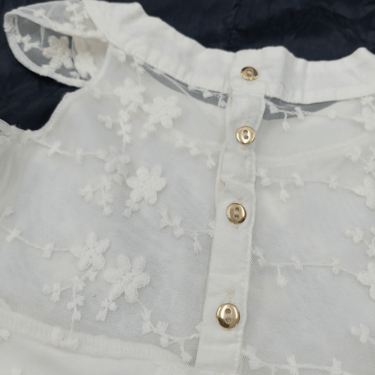 Blusinha com Renda - Detalhes Encantadores para Festas!